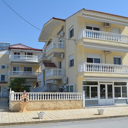 Irini Apartments Keramotí Esterno foto