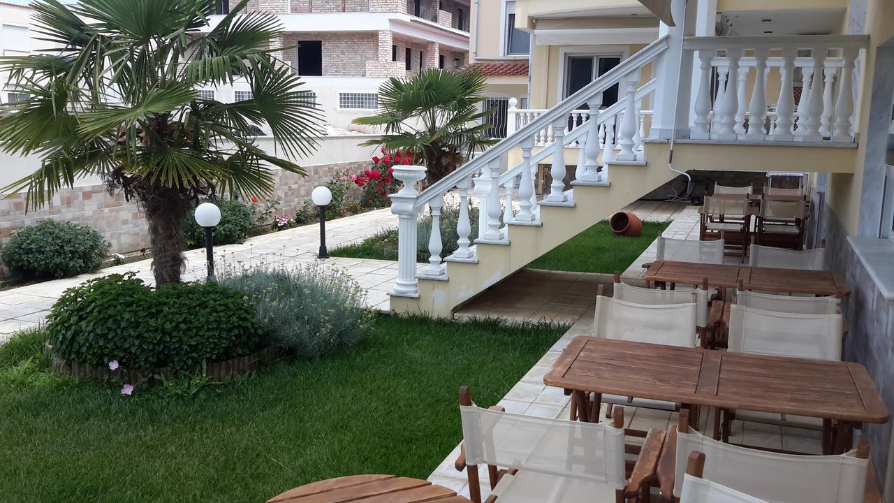 Irini Apartments Keramotí Esterno foto
