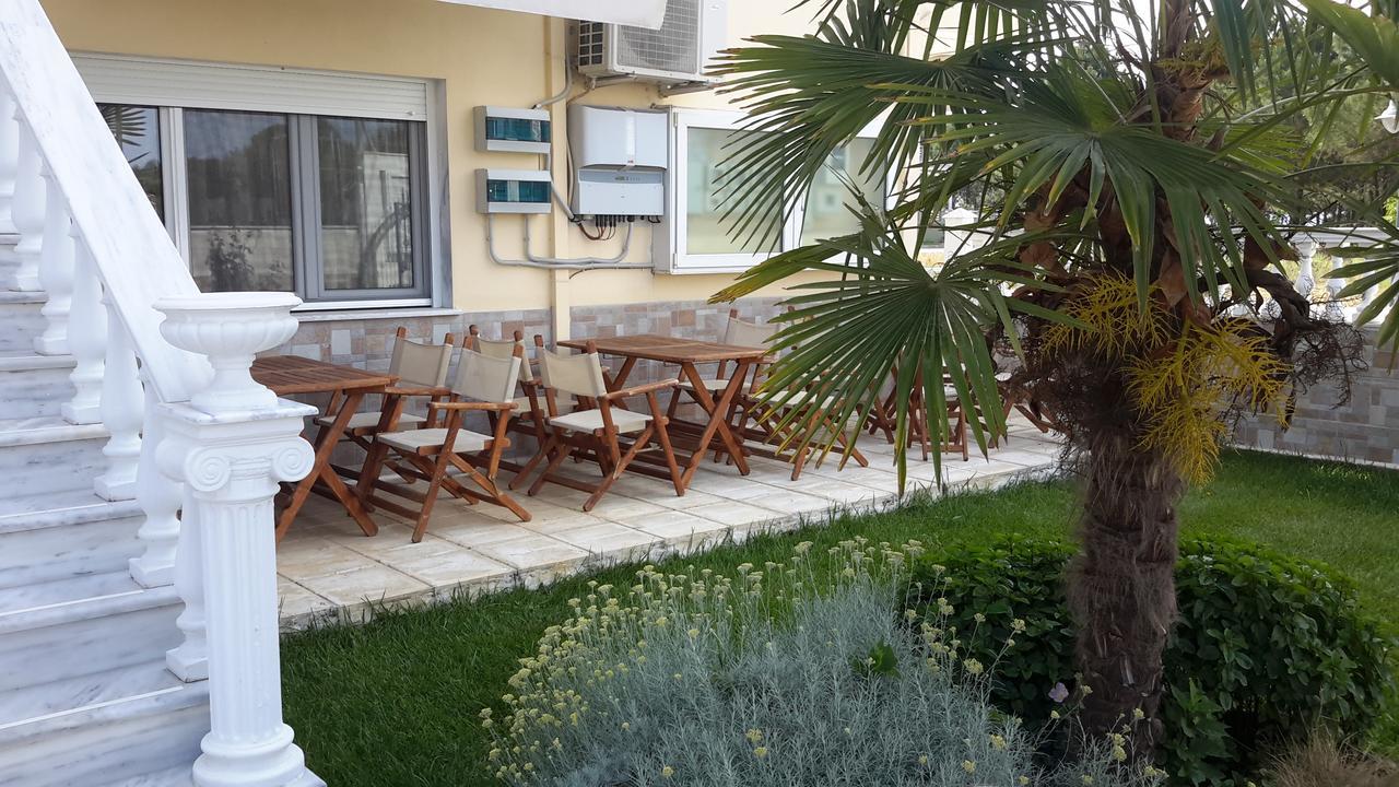 Irini Apartments Keramotí Esterno foto