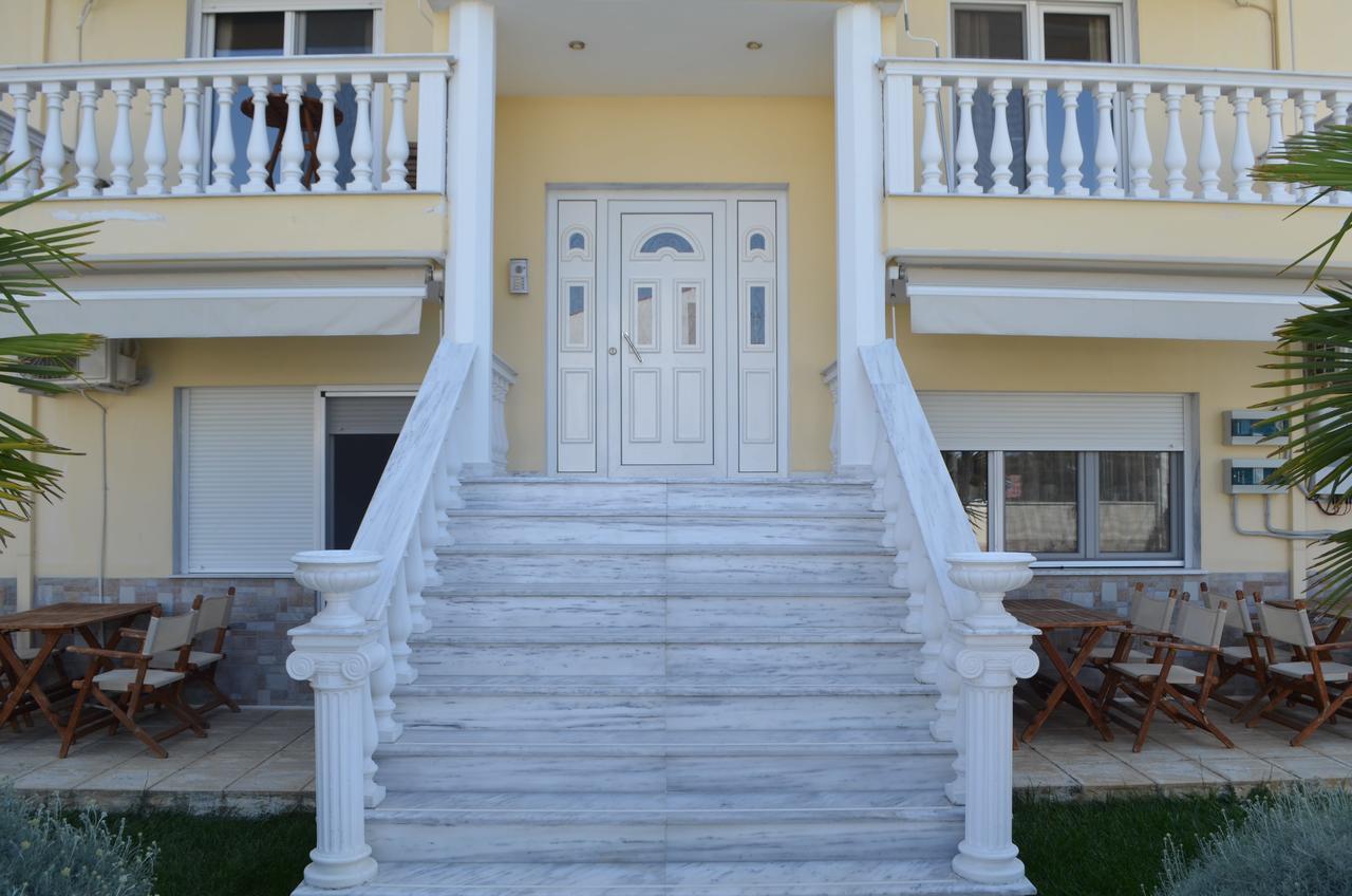 Irini Apartments Keramotí Esterno foto